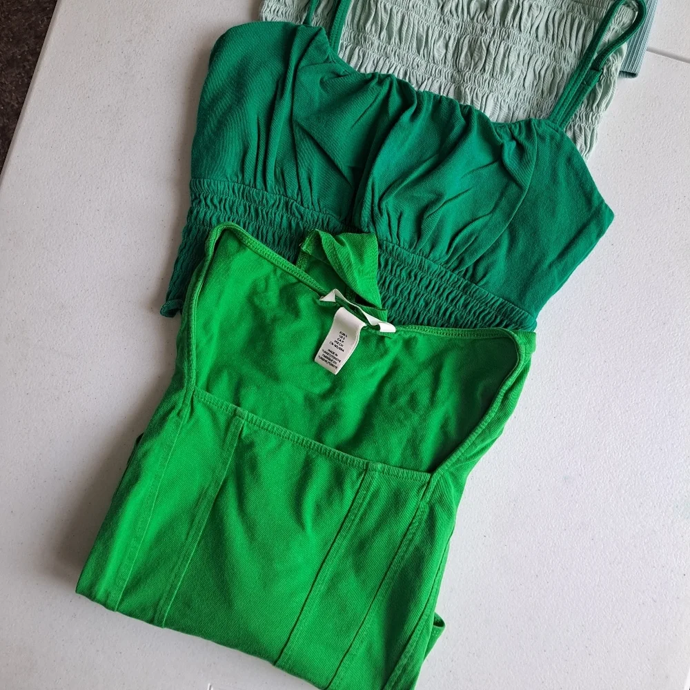 Stylish Green Women's Tops Bundle - Picture 2 of 9